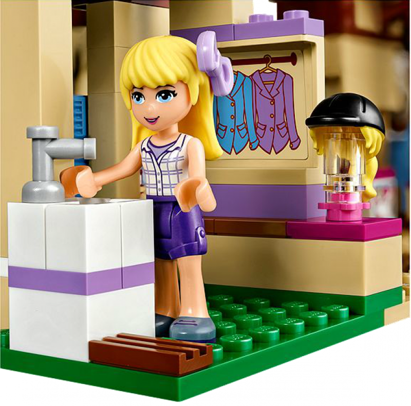 LEGO Friends Jezdecký klub v Heartlake 41126