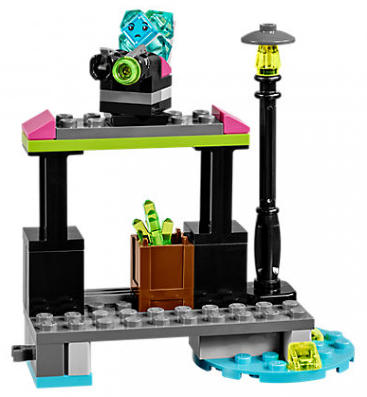 LEGO Super Hero Girls Lena Luthor™ a továrna na Kryptomit™ 41238