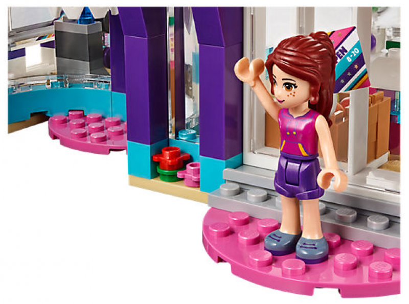 LEGO Friends Sportovní centrum v městečku Heartlake 41312