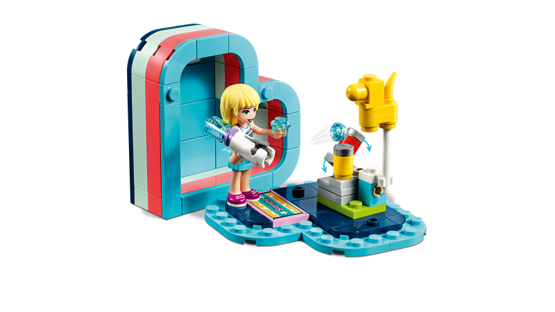 LEGO Friends Stephanie a letní srdcová krabička 41386