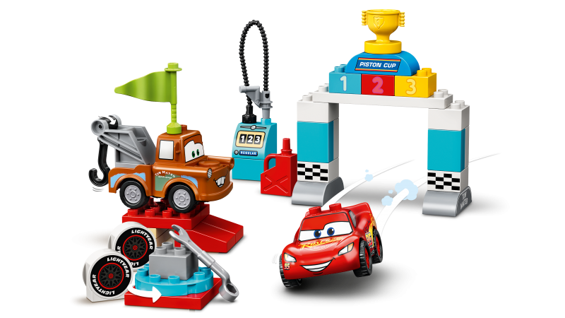 LEGO® DUPLO® ǀ Disney a Pixar – Auta 10924 Závodní den Bleska McQueena