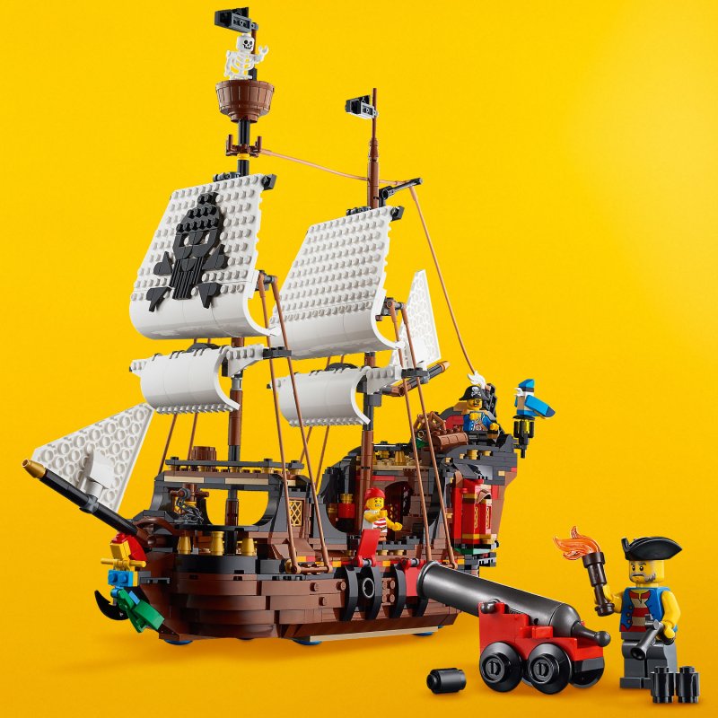 LEGO® Creator 31109 Pirátská loď