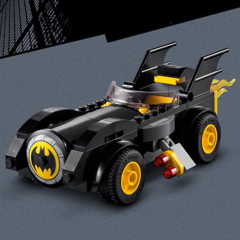 LEGO® DC Batman™ 76180 Batman™ vs. Joker™: Honička v Batmobilu