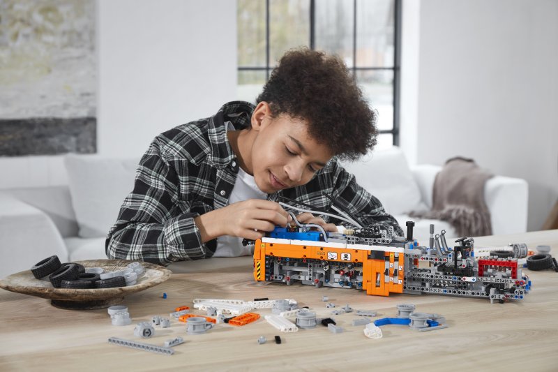 LEGO® Technic 42128 Výkonný odtahový vůz