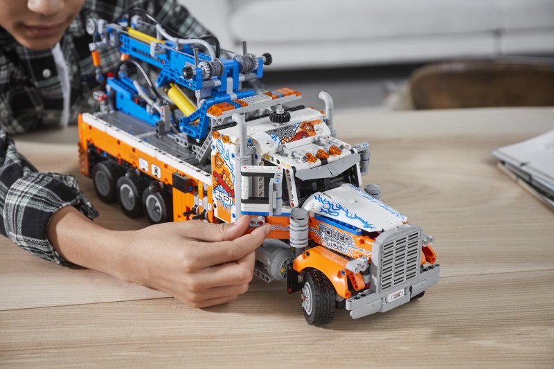 LEGO® Technic 42128 Výkonný odtahový vůz