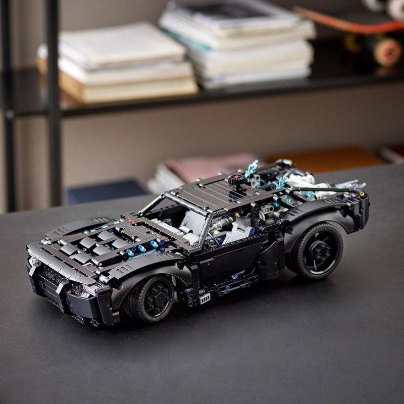 LEGO® Technic 42127 BATMAN – BATMOBIL