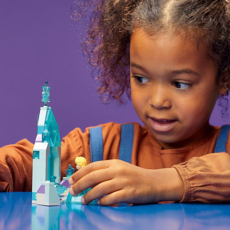 LEGO® │ Disney 43199 Elsa a zámecké nádvoří