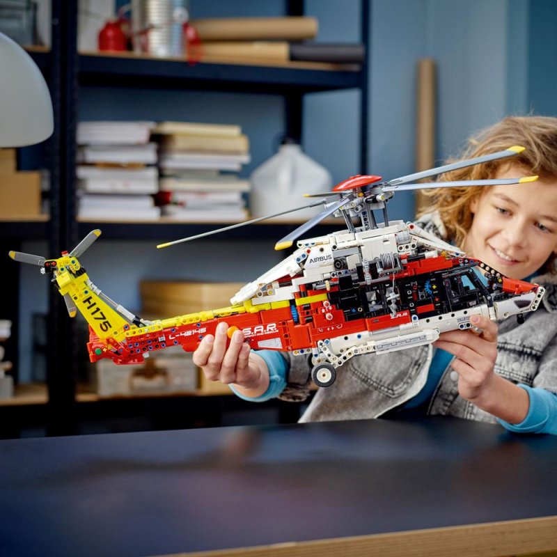 LEGO® Technic 42145 Záchranářský vrtulník Airbus H175