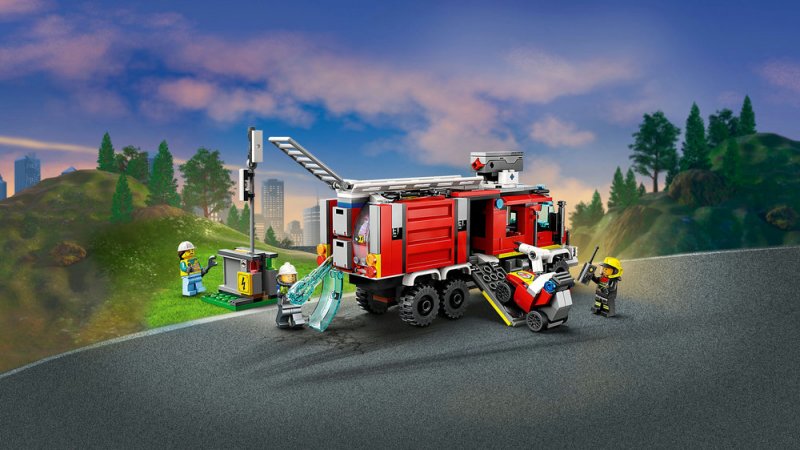 LEGO® City 60374 Velitelský vůz hasičů