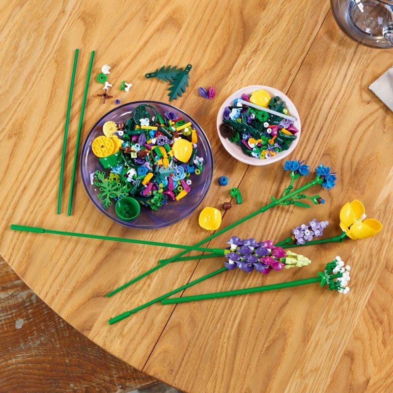 LEGO® Botanicals 10313 Kytice lučního kvítí