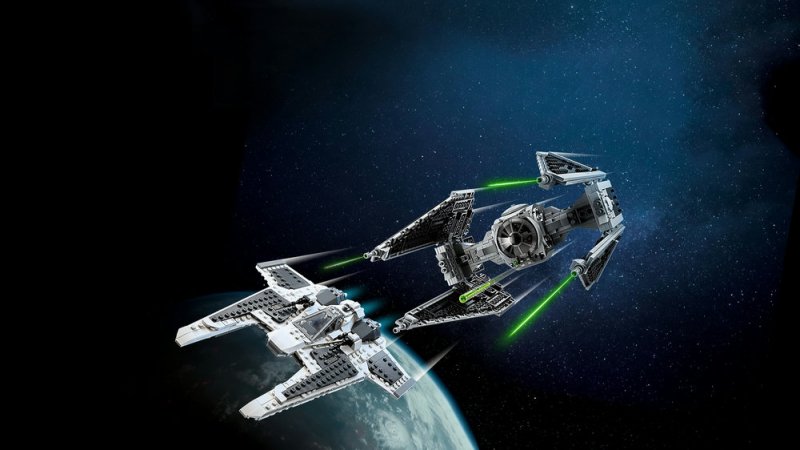 LEGO® Star Wars™ 75348 Mandalorianská stíhačka třídy Fang proti TIE Interceptoru