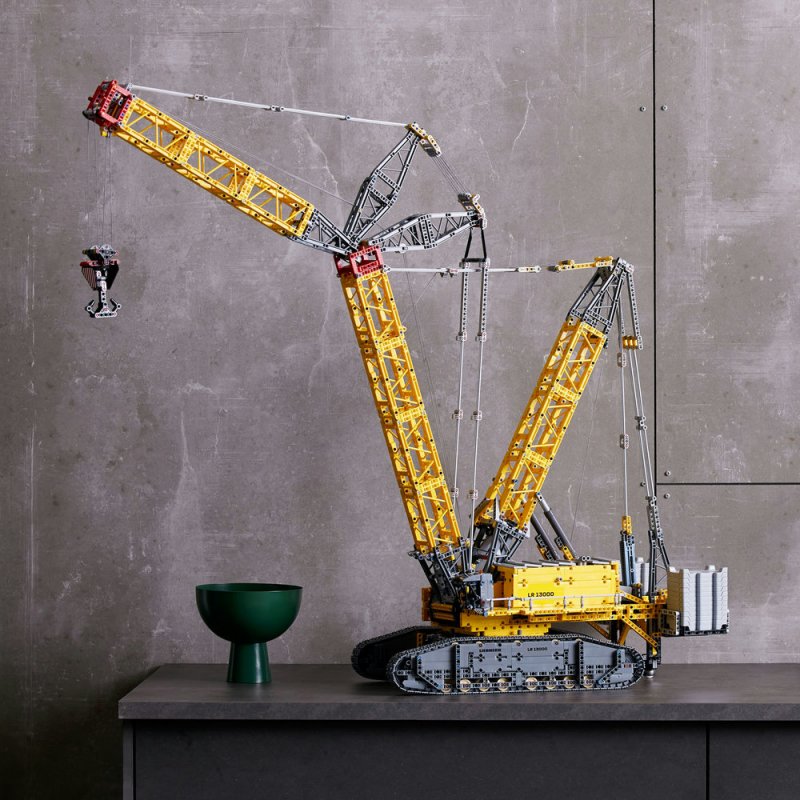 LEGO® Technic 42146 Pásový jeřáb Liebherr LR 13000