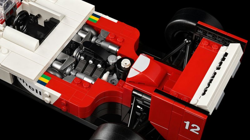 LEGO® Icons 10330 McLaren MP4/4 a Ayrton Senna