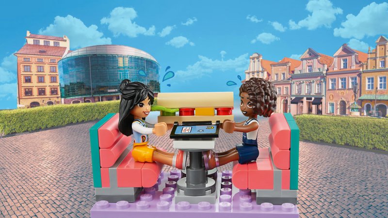 LEGO® Friends 41728 Bistro v centru městečka Heartlake