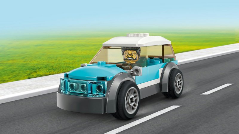 LEGO® City 60398 Rodinný dům a elektromobil