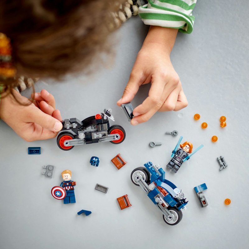 LEGO® Marvel 76260 Black Widow a Captain America na motorkách