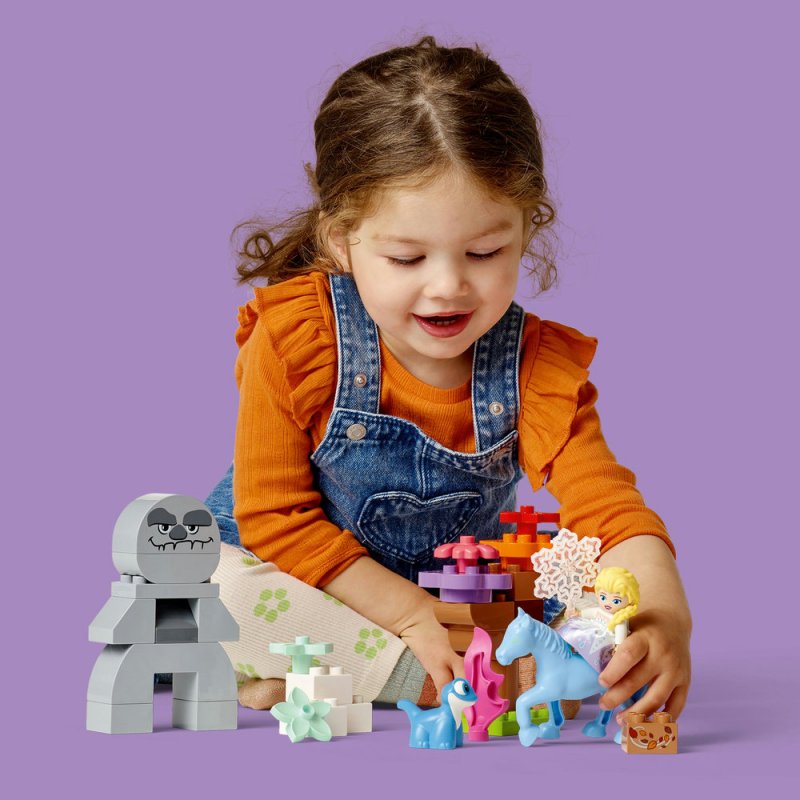 LEGO® DUPLO® I Disney 10418 Elsa a Bruni v začarovaném lese