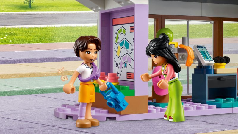 LEGO® Friends 42604 Obchodní centrum v městečku Heartlake