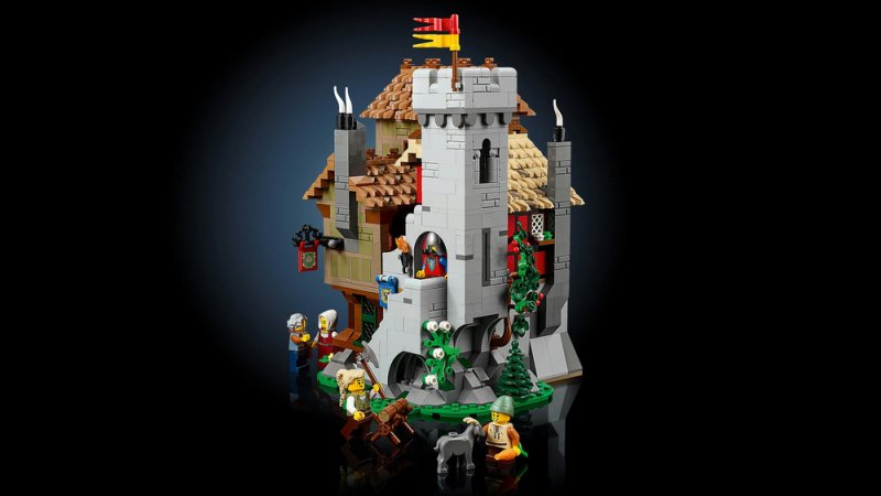 LEGO® Icons 10332 Středověké náměstí