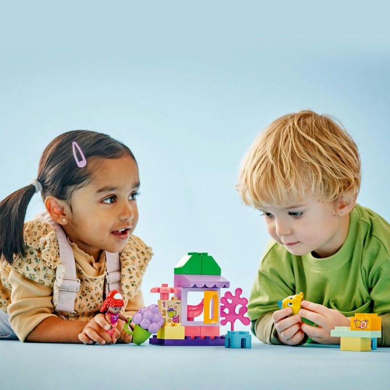 LEGO® DUPLO® │ Disney 10420 Ariel a Šupinka – stánek s kávou