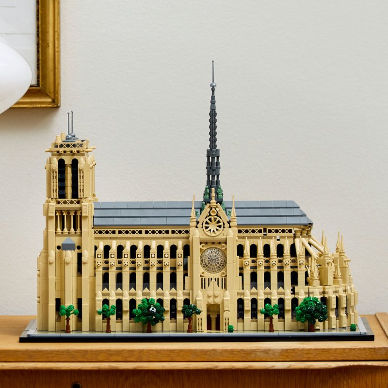 LEGO® Architecture 21061 Notre-Dame v Paříži