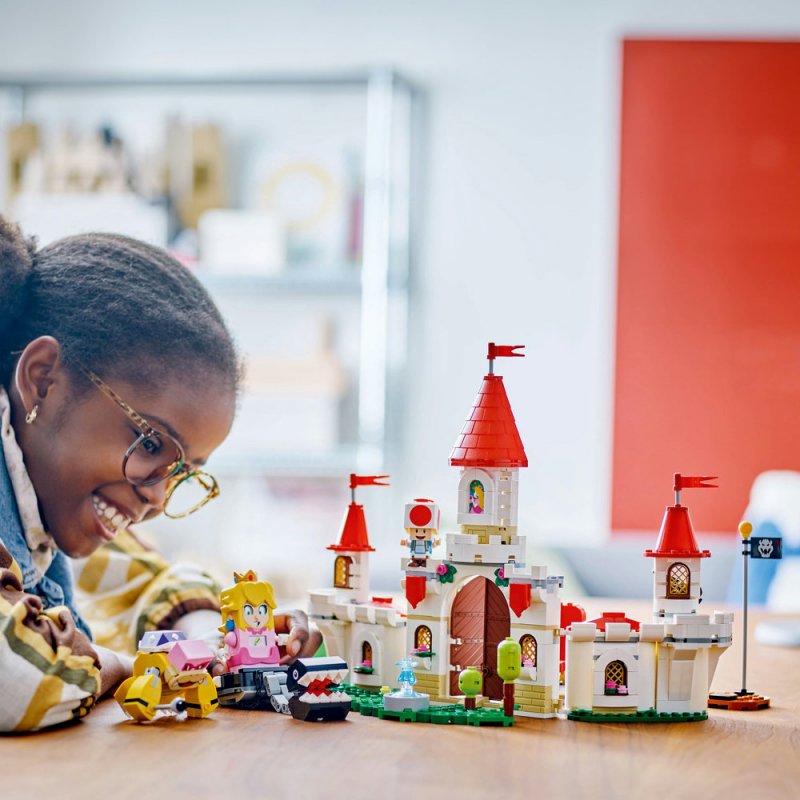 LEGO® Super Mario™ 71435 Bitva s Royem na hradě Peach