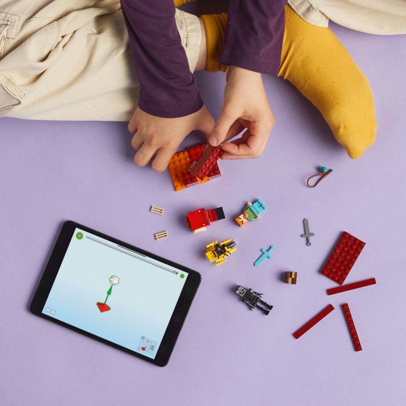 LEGO® Minecraft® 21266 Lávová bitva v Netheru