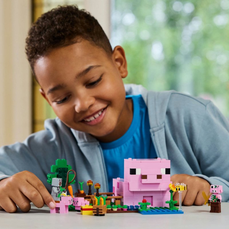 LEGO® Minecraft® 21268 Domeček Prasátka