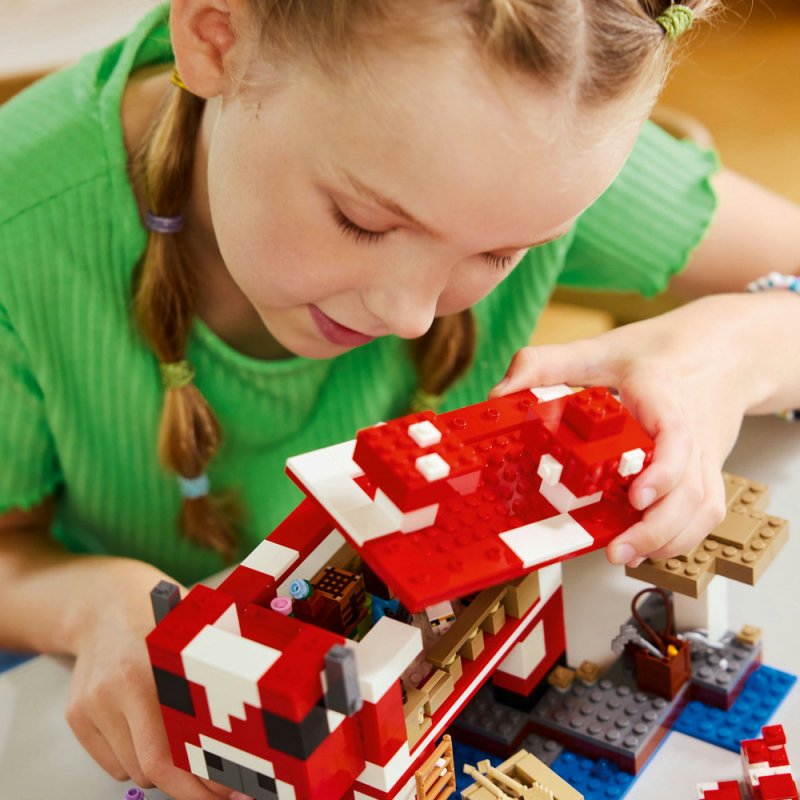 LEGO® Minecraft® 21270 Krávomůrčí domek