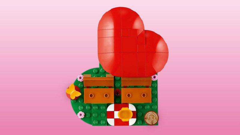 LEGO® Iconic 40711 Ježčí rande s piknikem