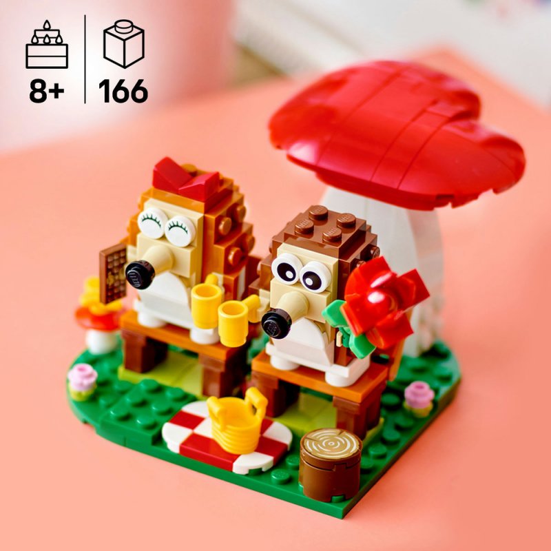 LEGO® Iconic 40711 Ježčí rande s piknikem