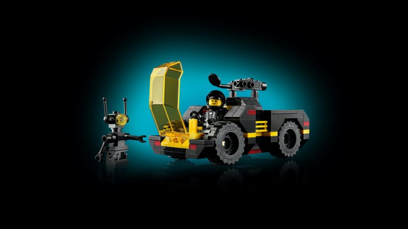 LEGO® Icons 10355 Blacktron Renegade