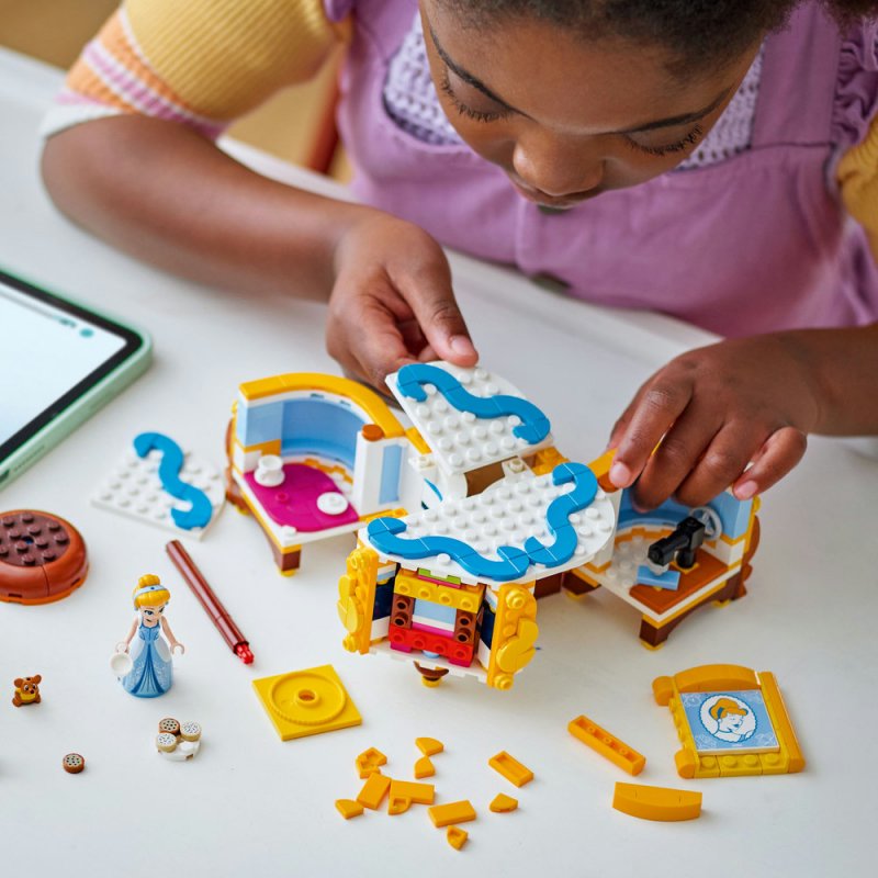 LEGO® │ Disney Princess 43266 Popelčiny šaty