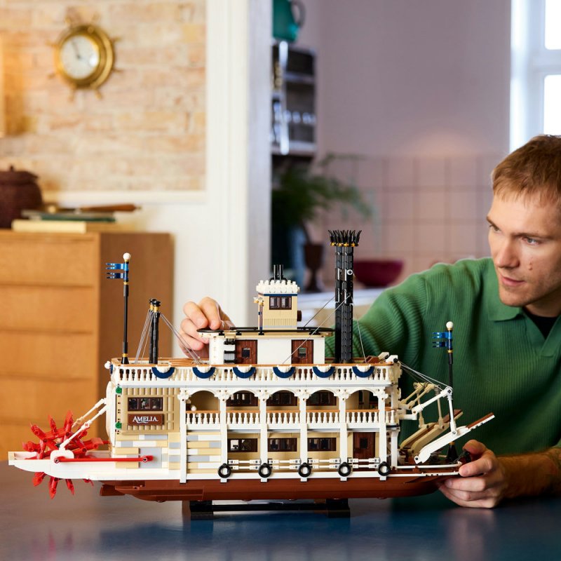 LEGO® Ideas 21356 Říční parník