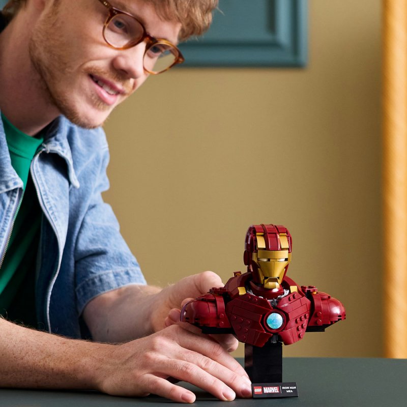 LEGO® │ Marvel 76327 Busta Iron Man MK4
