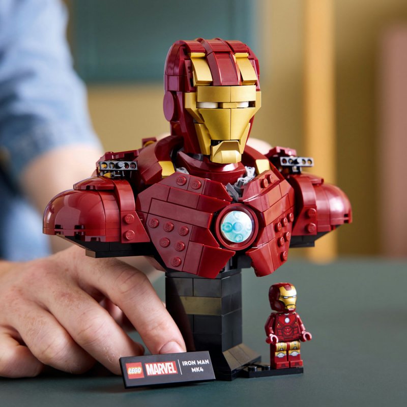 LEGO® │ Marvel 76327 Busta Iron Man MK4