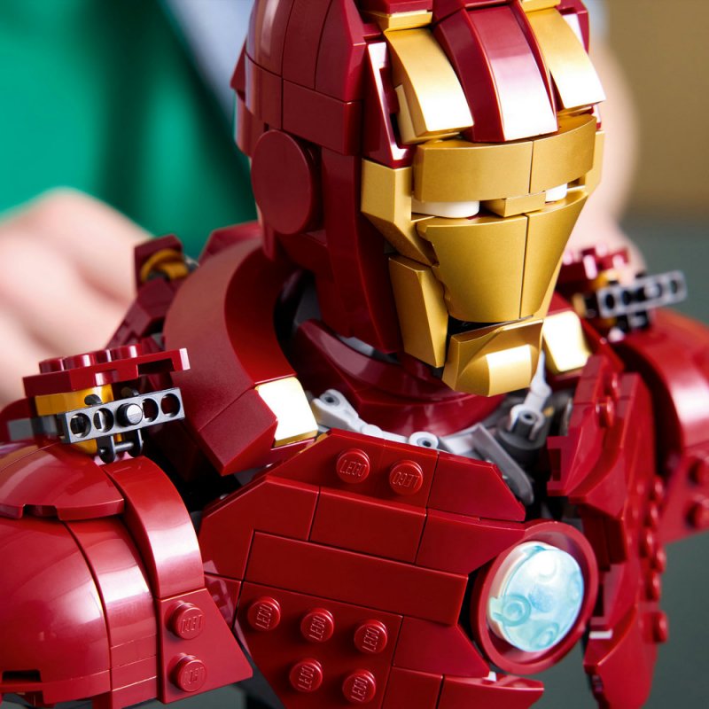 LEGO® │ Marvel 76327 Busta Iron Man MK4