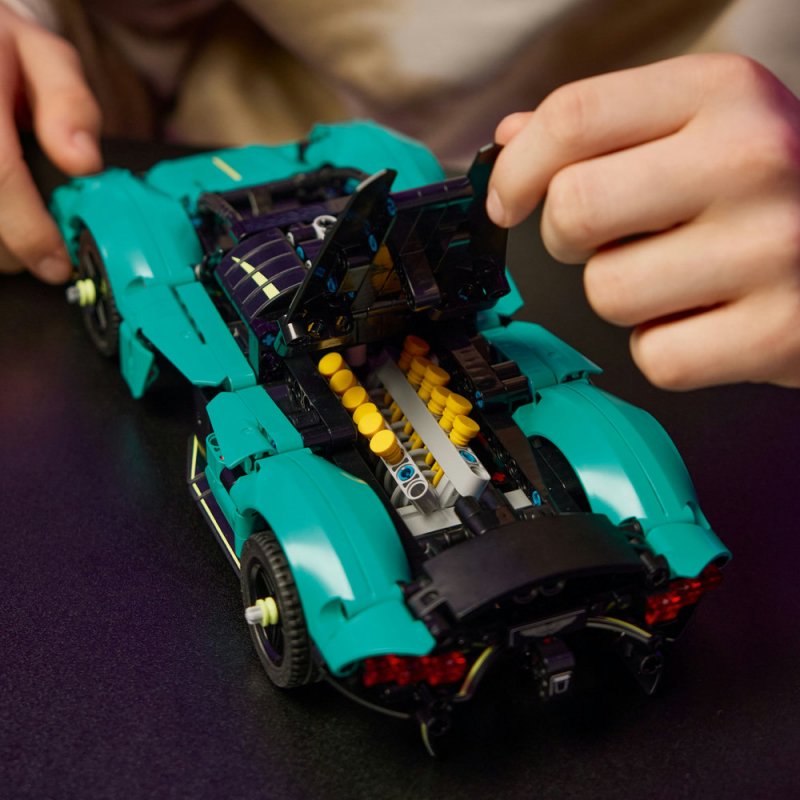 LEGO® Technic 42208 Aston Martin Valkyrie