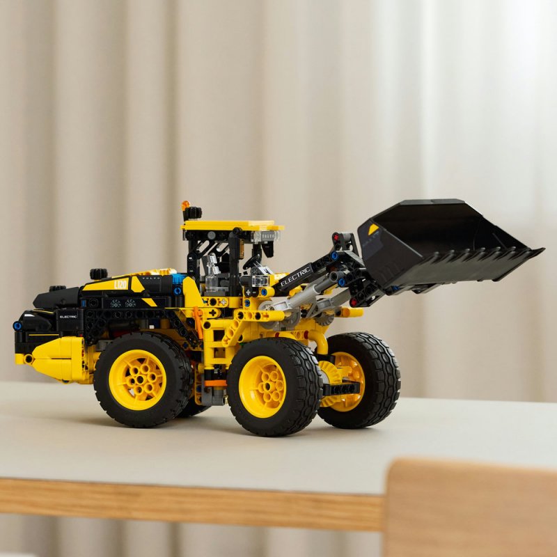 LEGO® Technic 42209 Kolový nakladač Volvo L120 Electric