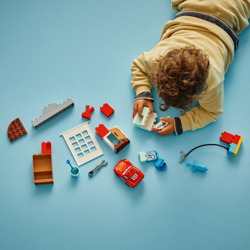 LEGO® DUPLO® │ Disney 10456 McQueen a návštěva v garáži doktora Hudsona