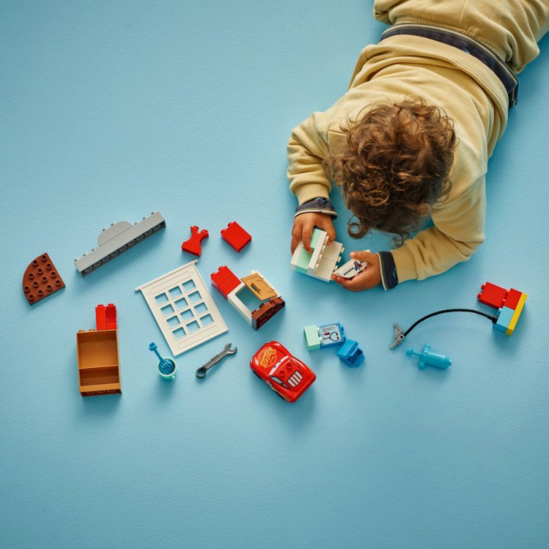 LEGO® DUPLO® │ Disney 10456 McQueen a návštěva v garáži doktora Hudsona