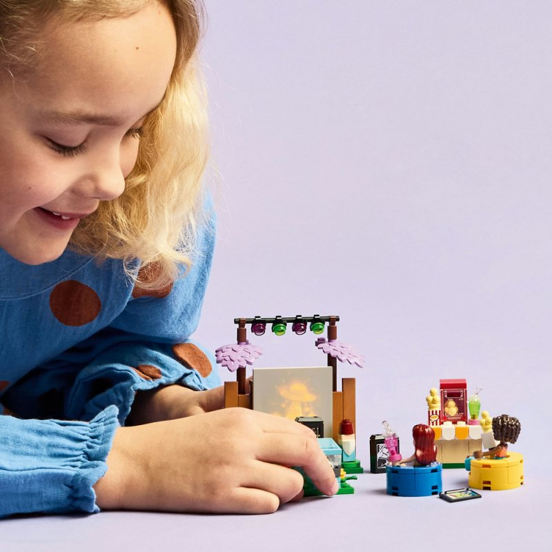 LEGO® Friends 42642 Filmový večer s kamarády