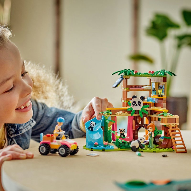 LEGO® Friends 42648 Péče o zvířátka v pandí záchranné stanici