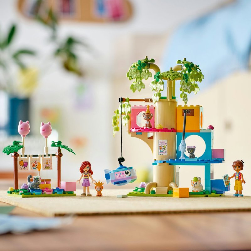 LEGO® Friends 42666 Kočičí narozeninová oslava a dům na stromě