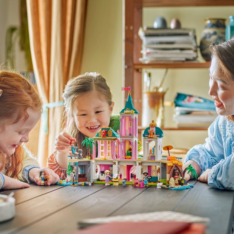 LEGO® │ Disney Princess 43267 Hrad princezen a královští domácí mazlíčci