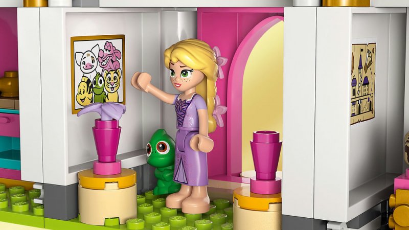 LEGO® │ Disney Princess 43267 Hrad princezen a královští domácí mazlíčci