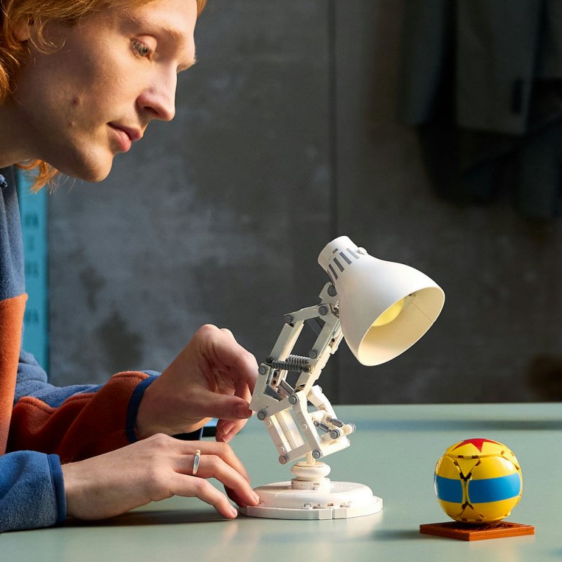 LEGO® Ideas 21357 Disney Pixar Luxo Jr.