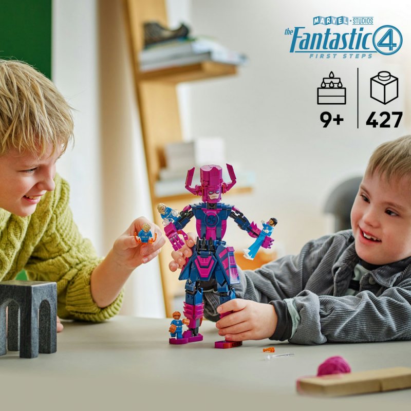 LEGO® │ Marvel 76316 Fantastická čtyřka vs. sestavitelná figurka Galactuse