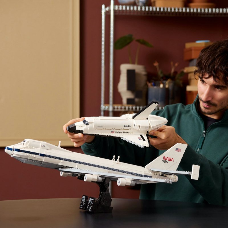 LEGO® Icons 10360 Letadlo pro přepravu raketoplánů