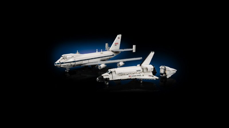 LEGO® Icons 10360 Letadlo pro přepravu raketoplánů